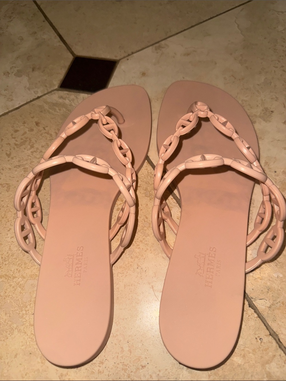 Hermes flip flops never worn - Picture 3 of 5